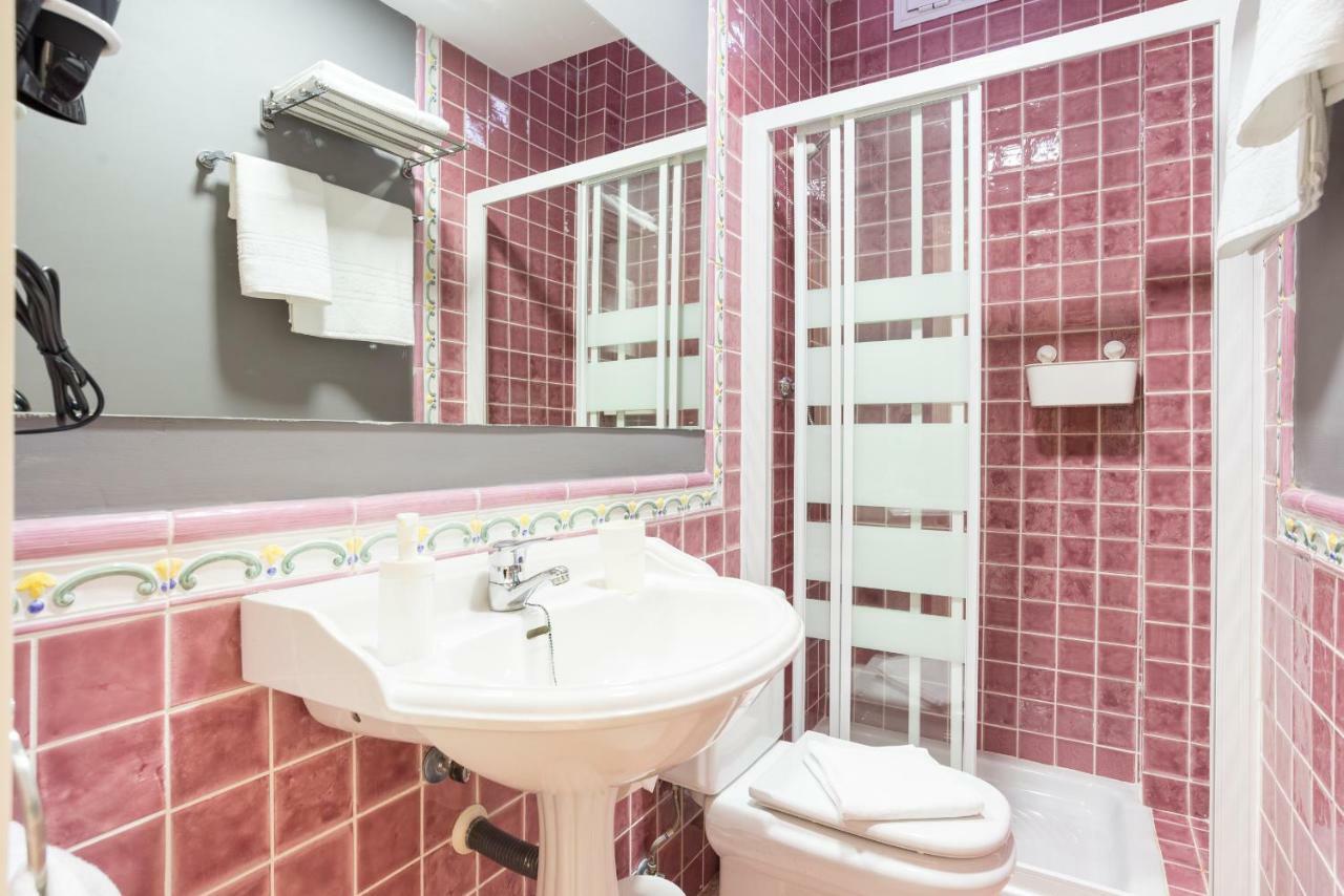 Gr2-Large Groups Apt-Walking Distance To Old Town Apartment Malaga Exterior photo